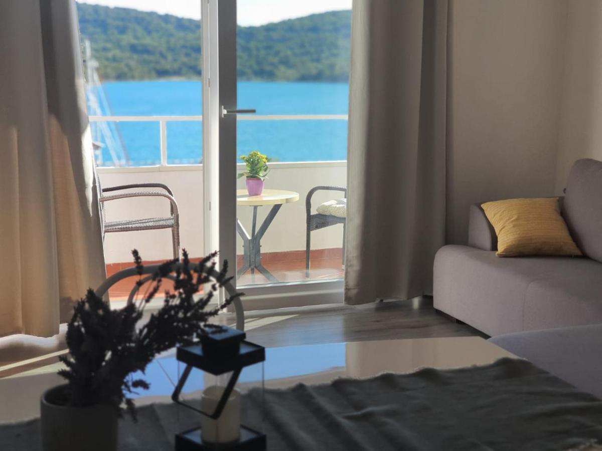 Guesthouse Mila Tisno Bagian luar foto