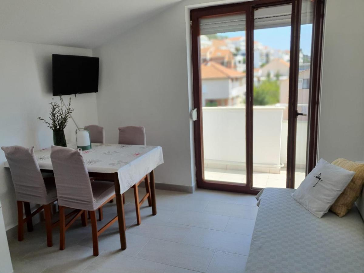 Guesthouse Mila Tisno Bagian luar foto