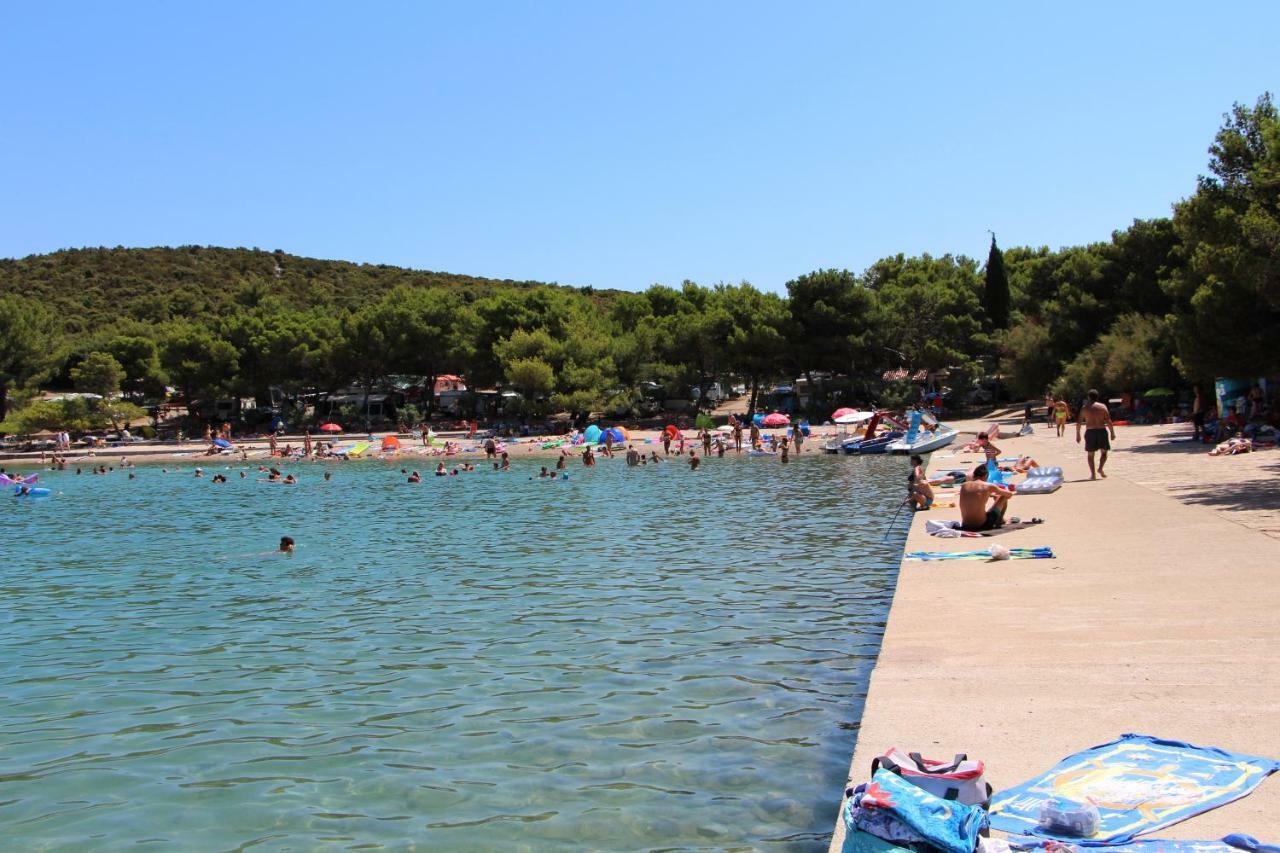 Guesthouse Mila Tisno Bagian luar foto