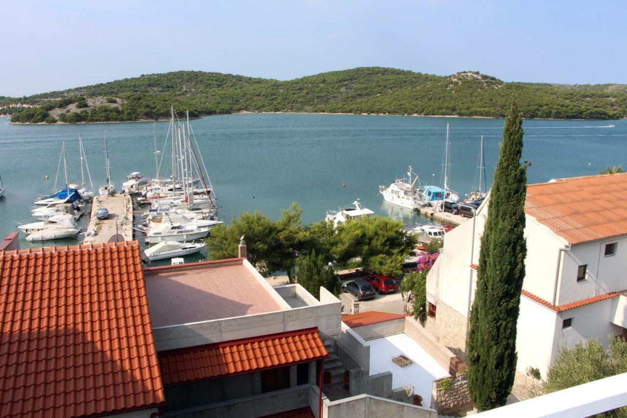 Guesthouse Mila Tisno Bagian luar foto