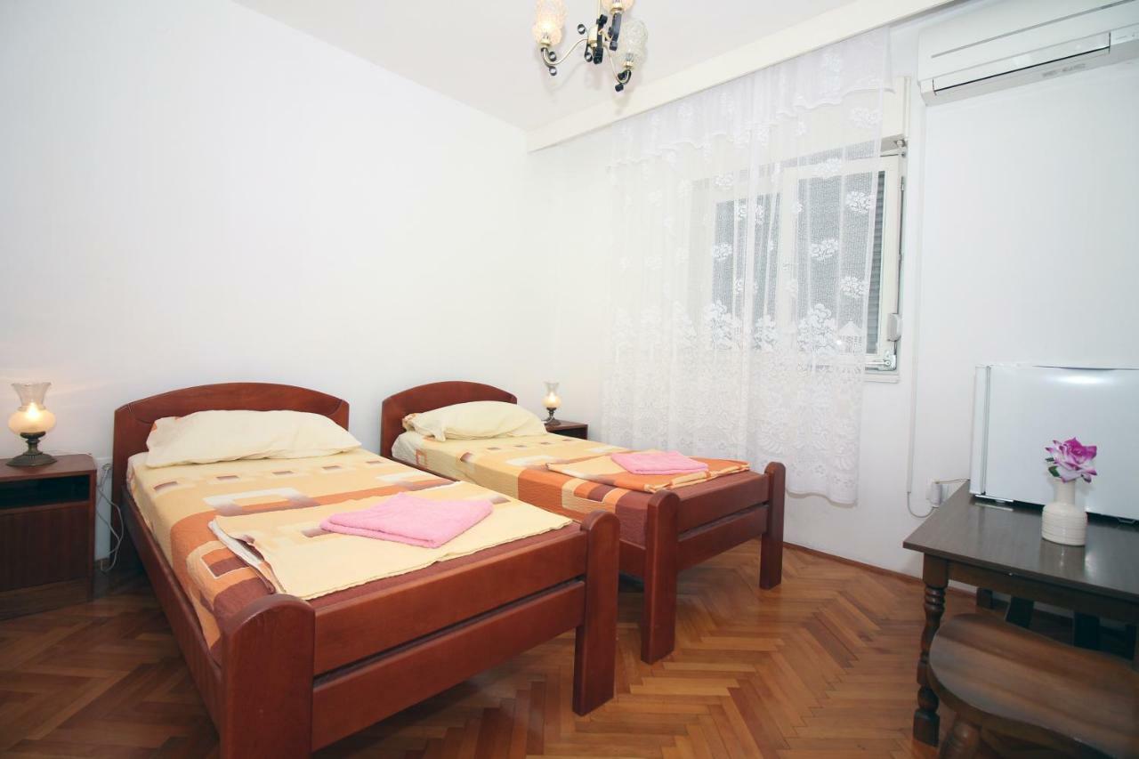 Guesthouse Mila Tisno Bagian luar foto