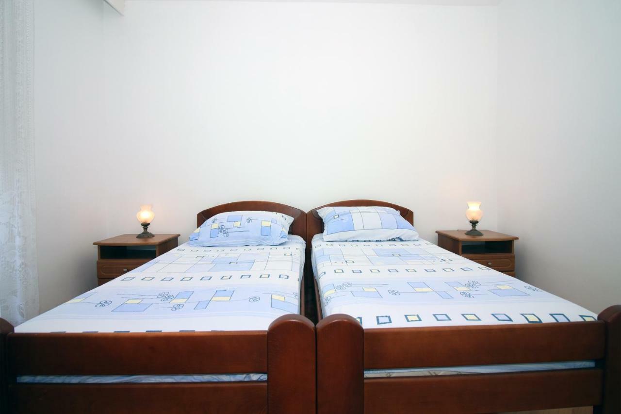 Guesthouse Mila Tisno Bagian luar foto
