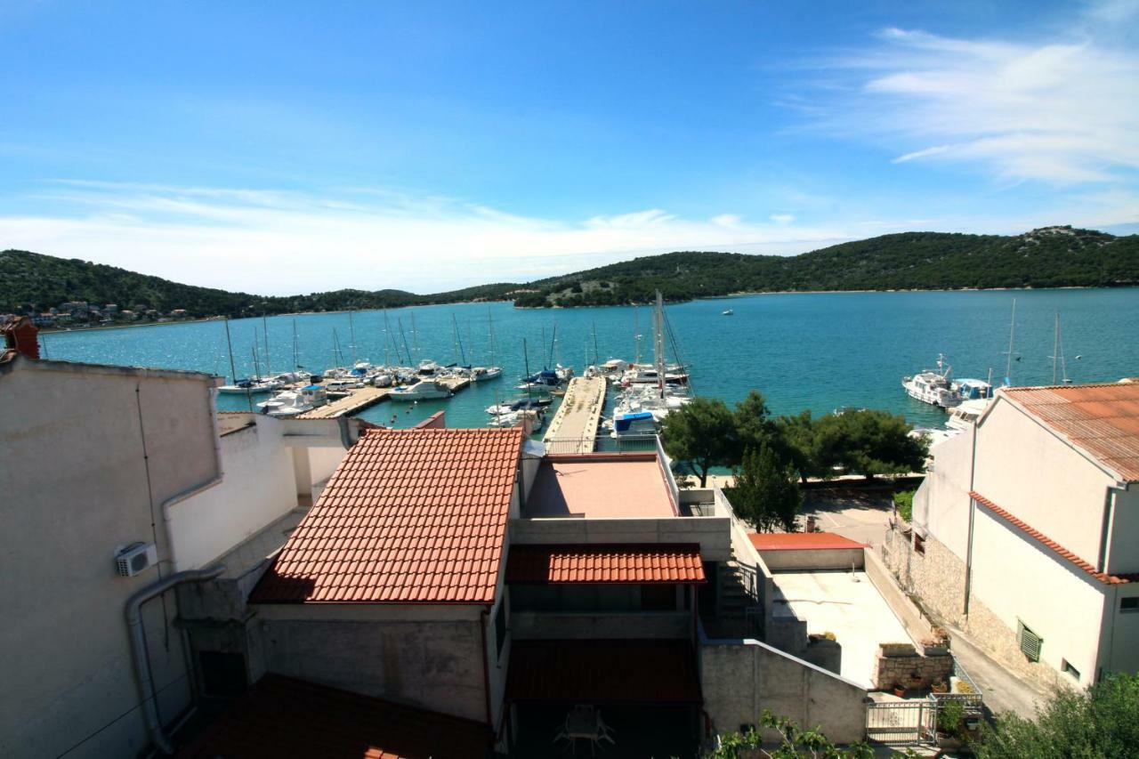 Guesthouse Mila Tisno Bagian luar foto