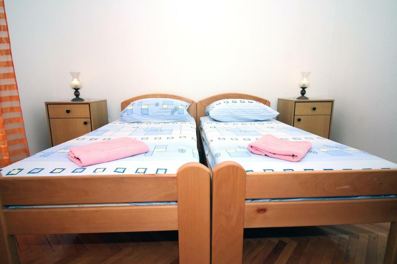 Guesthouse Mila Tisno Bagian luar foto